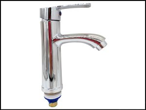 Canilla de ½ pulgada para lavatorio de agua fría, con giro de 360 grados, modelo EC30610.